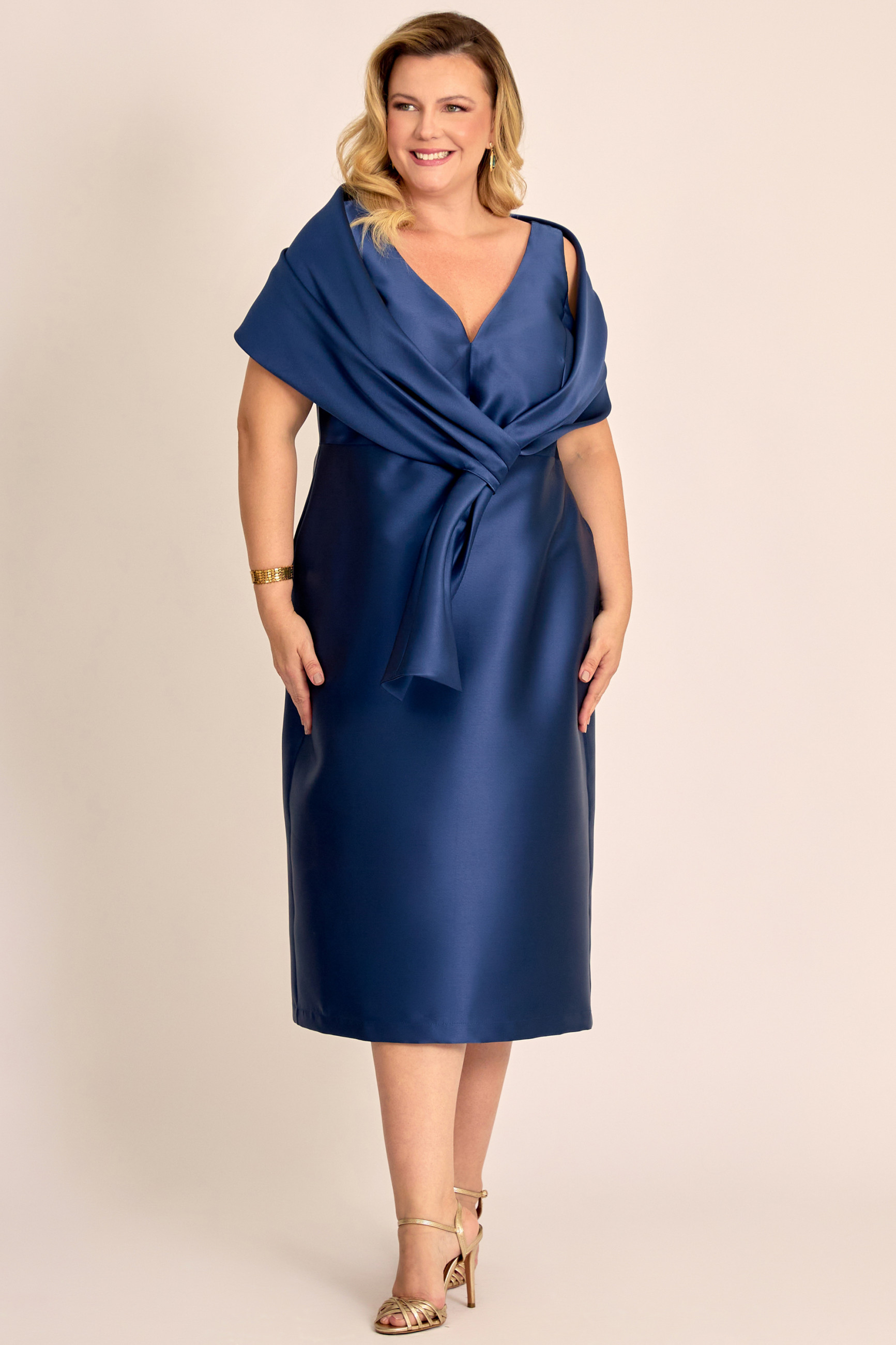 Vestido de Festa Midi Plus Size Azul Marinho Sônia Ladydress