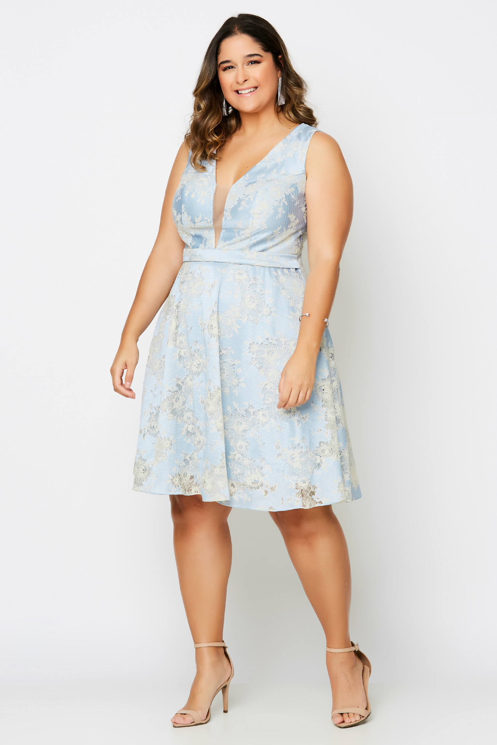 Vestido Festa Madrinha Plus Size Serenity Renda Decote Evase Curto Ladydress